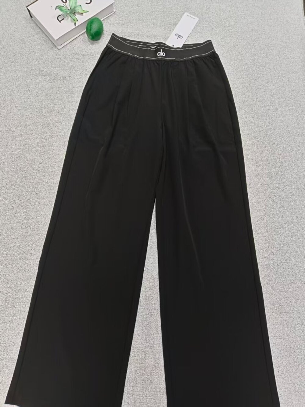 NWT Black🏂ALO Yoga Suit Up Wide Leg Trouser/Slimming Fit🖤Chic&Versatile/Luxe - Picture 2 of 9